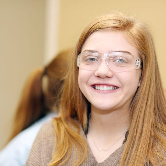 8E9A4536 Girl smiling